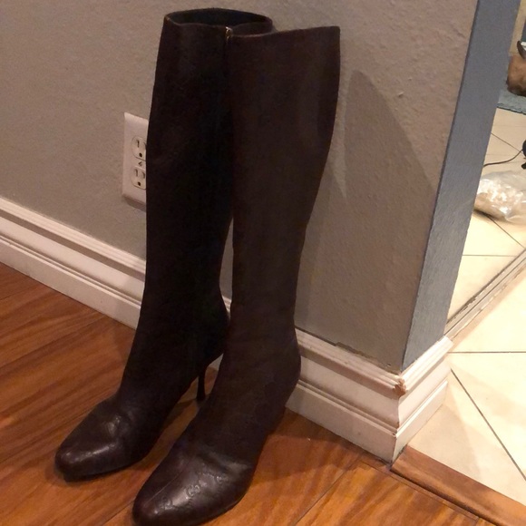 Beautiful Gucci leather monogram boots. - Picture 1 of 5